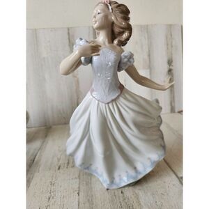 Lladro sweet sixteen 6687 dancer ballerina ball dancing girl brunette figurine s